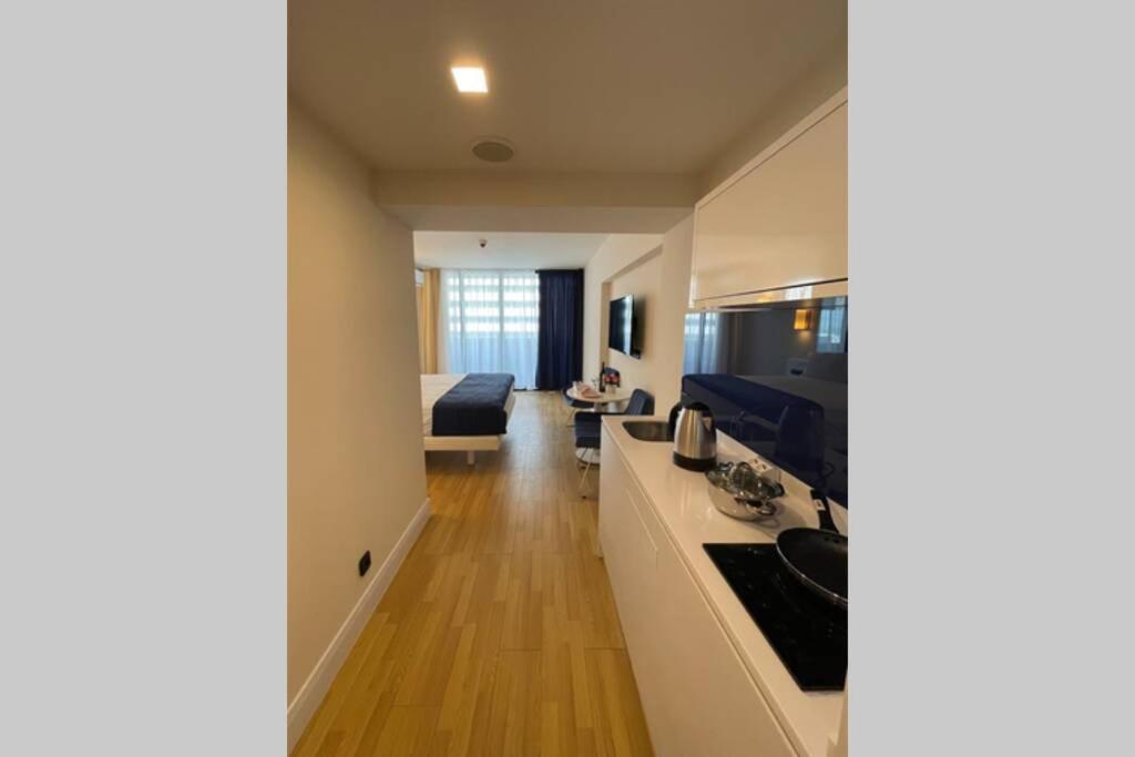 1-Bedroom Studio Apartment In Orbi City - Side Seaview Batumi Exterior photo